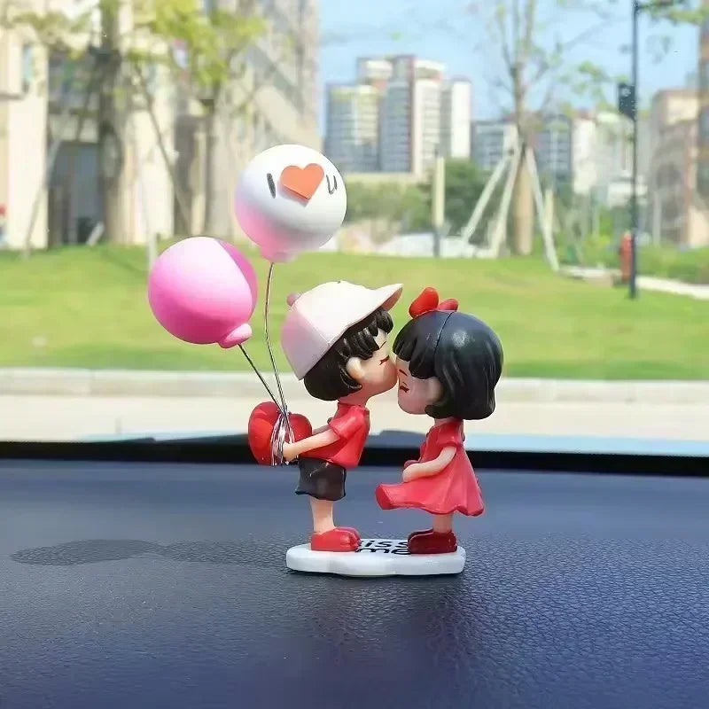 Cartoon Resin Couples Figurine Cute Lovers Balloon Ornament for Car Dashboard  Office Desktop Home Decor Lovely Kiss Miniatures