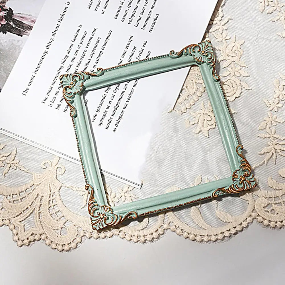 Photo Frame Nordic Style Golden Embossment Pictures Display Frame Wedding Party Picture Frame Jewelry Display Photography Prop