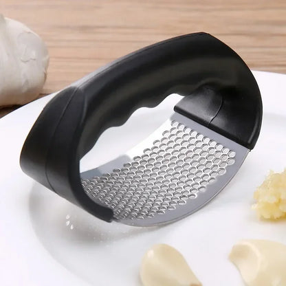 1/2pcs Stainless Steel Garlic Press Crusher Manual Garlic Chopper Garlic Chopping Tools Fruits Vegetables Home Kitchen Gadget